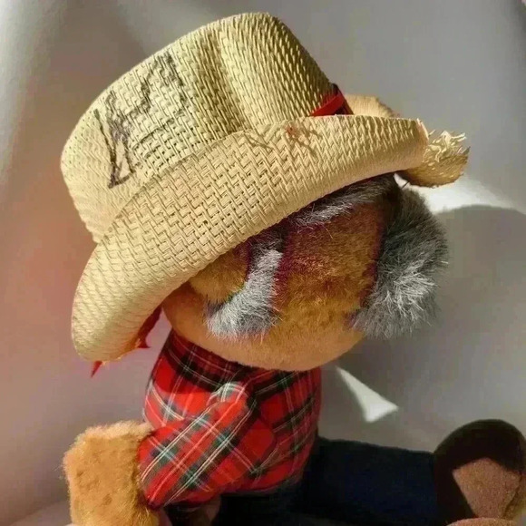 Vintage 1980's Shotgun Red Plush Stuffed Old Man Doll Nashville - Picture 7 of 10